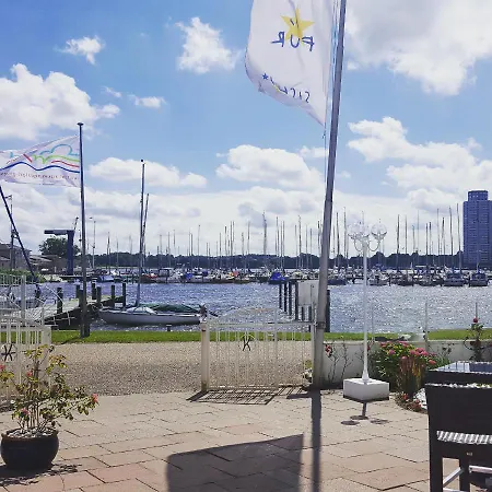 Akzent Strandhalle 3*