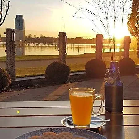 Akzent Strandhalle Отель